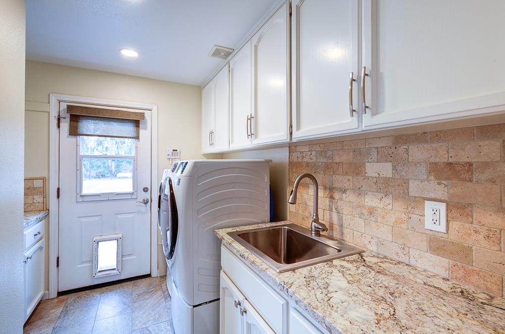 17465 Monreal Rd, Madera, CA 93636