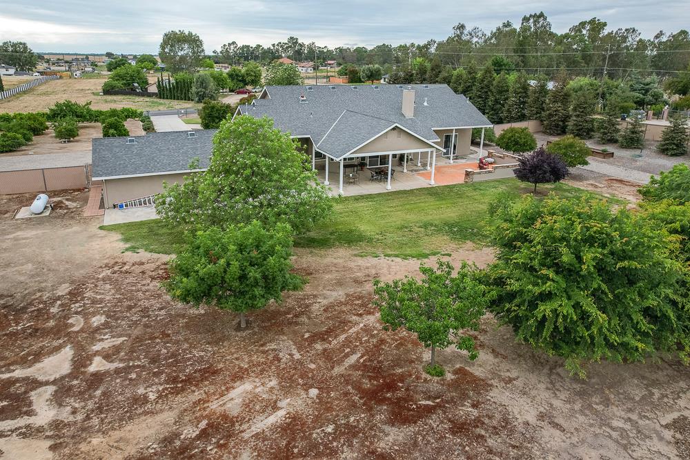 17465 Monreal Rd, Madera, CA 93636