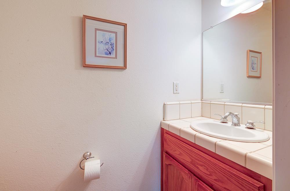 17465 Monreal Rd, Madera, CA 93636