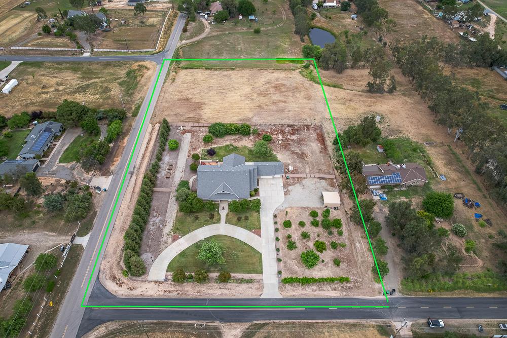 17465 Monreal Rd, Madera, CA 93636