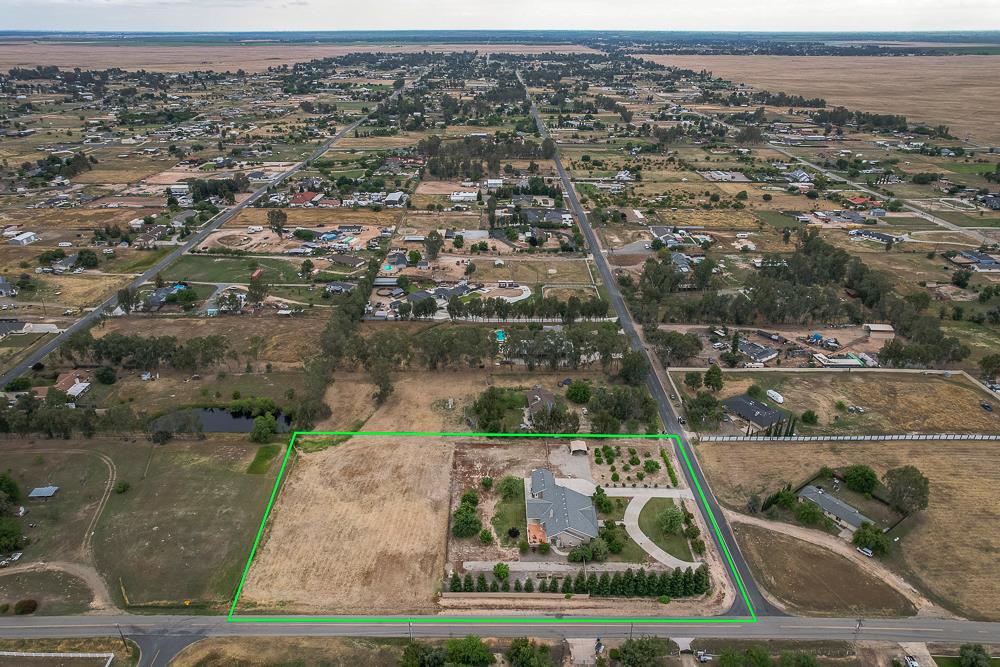 17465 Monreal Rd, Madera, CA 93636