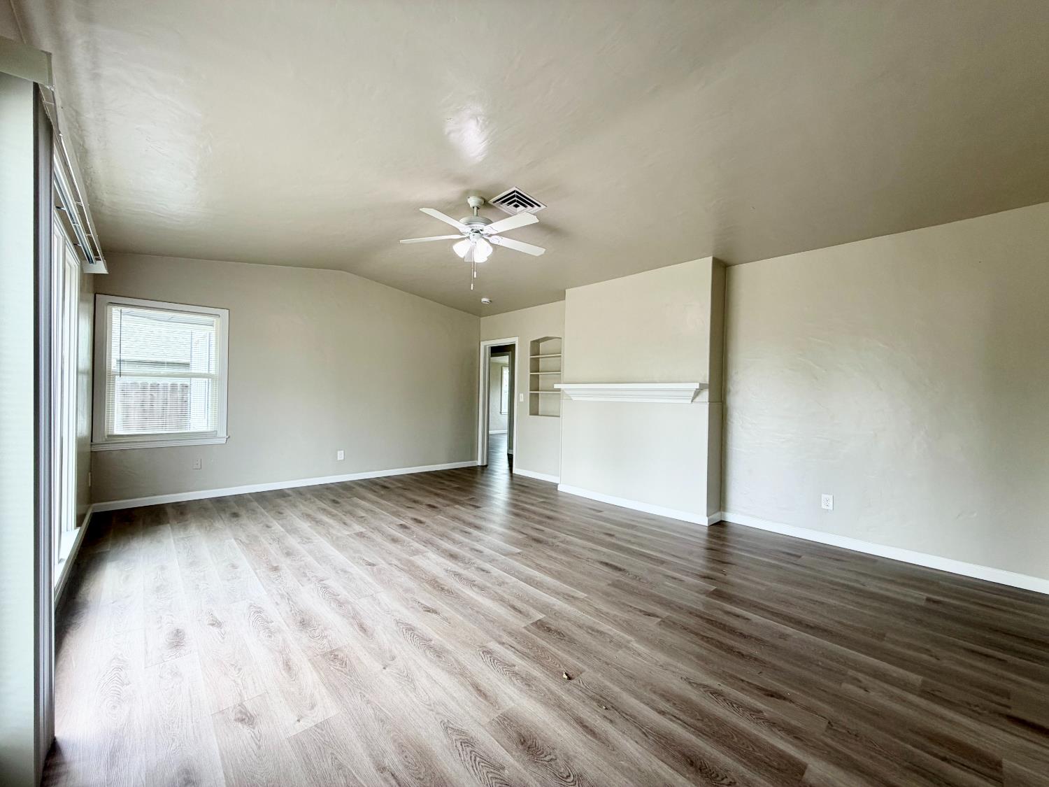 910 Robertson Blvd, Chowchilla, CA 93610