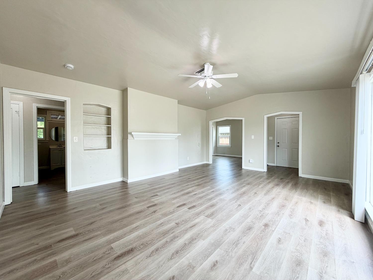 910 Robertson Blvd, Chowchilla, CA 93610