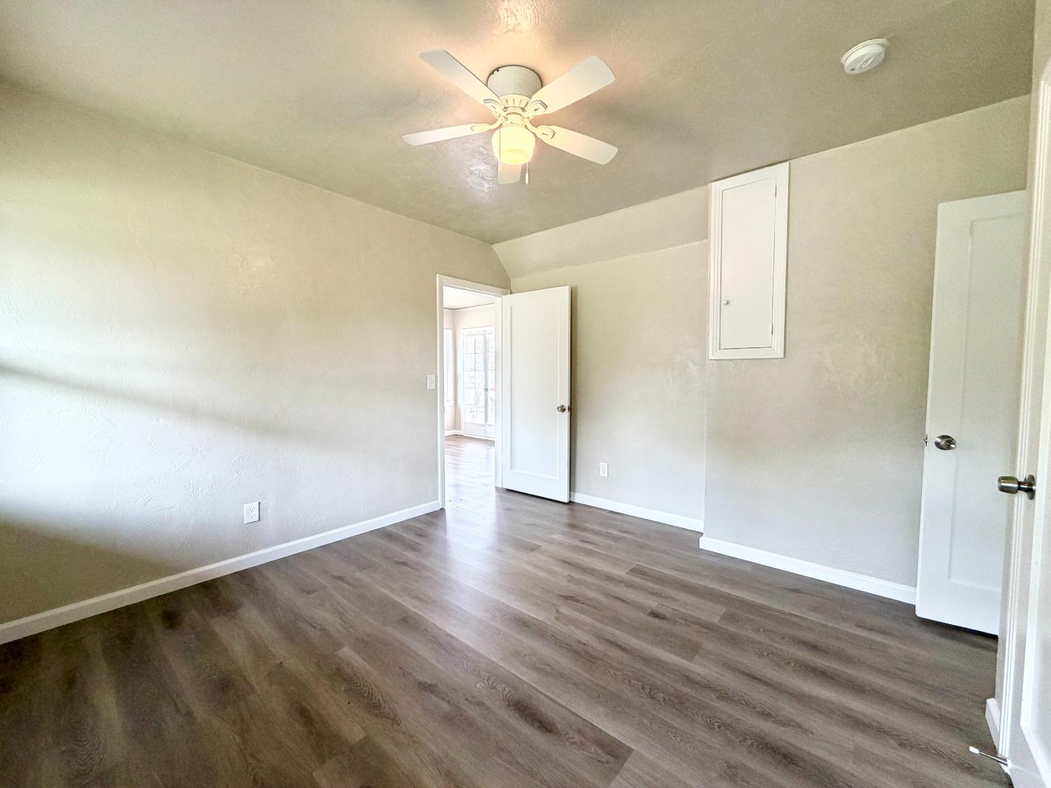 910 Robertson Blvd, Chowchilla, CA 93610