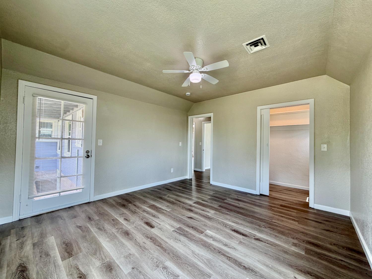 910 Robertson Blvd, Chowchilla, CA 93610