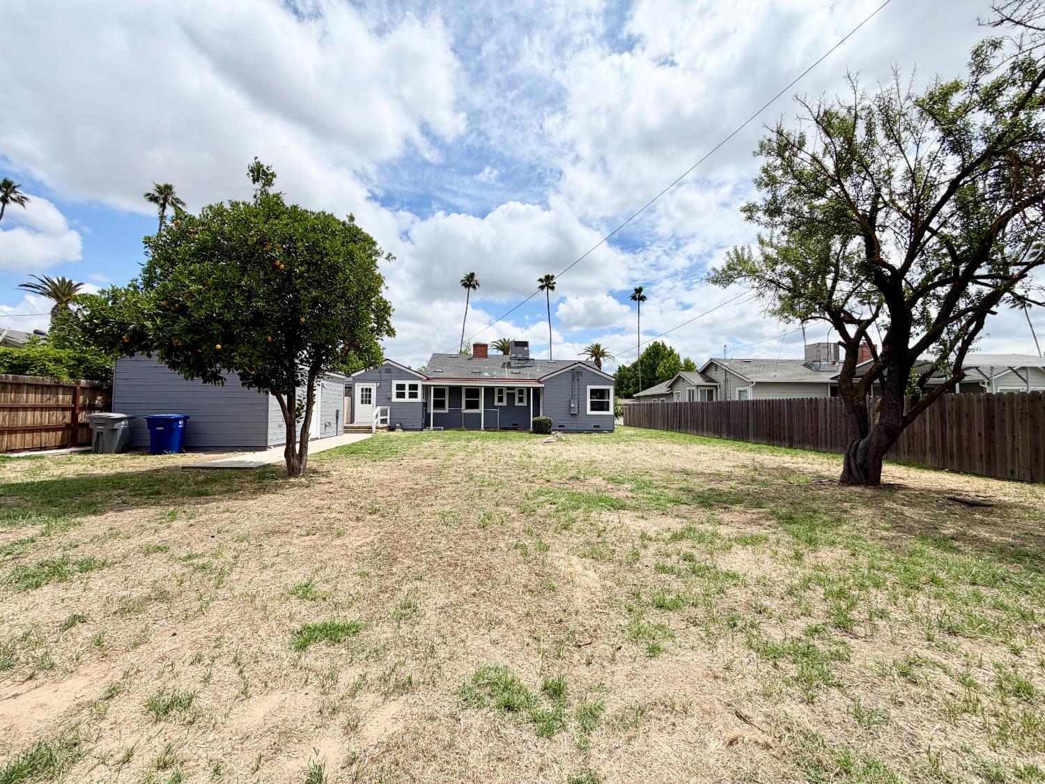 910 Robertson Blvd, Chowchilla, CA 93610