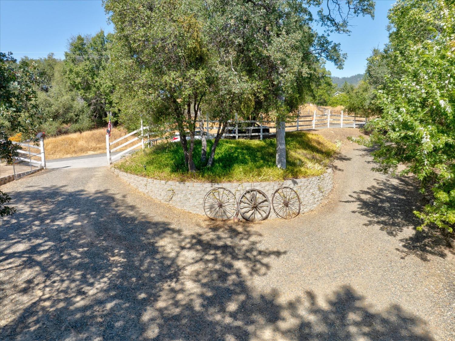 58467 Road 601, Ahwahnee, CA 93601