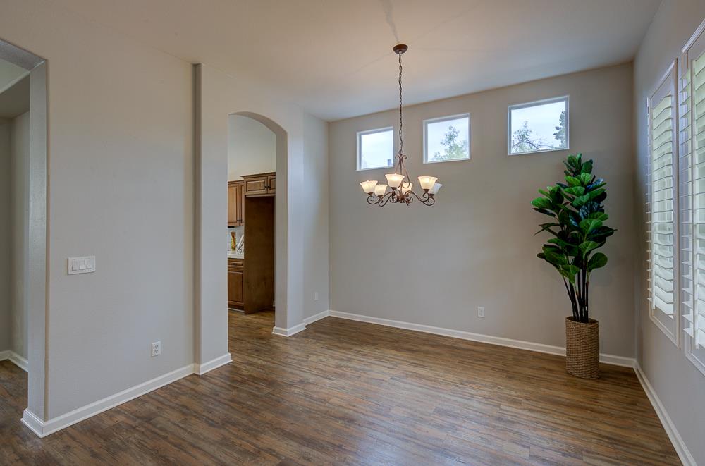 3235 Rall Ave, Clovis, CA 93619