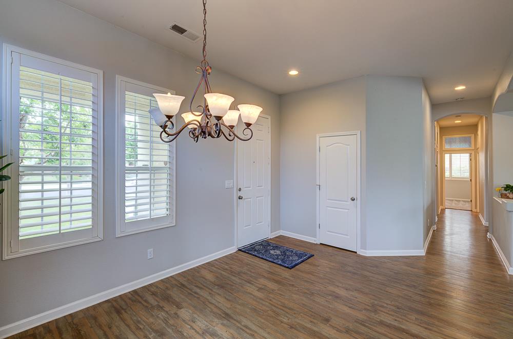 3235 Rall Ave, Clovis, CA 93619