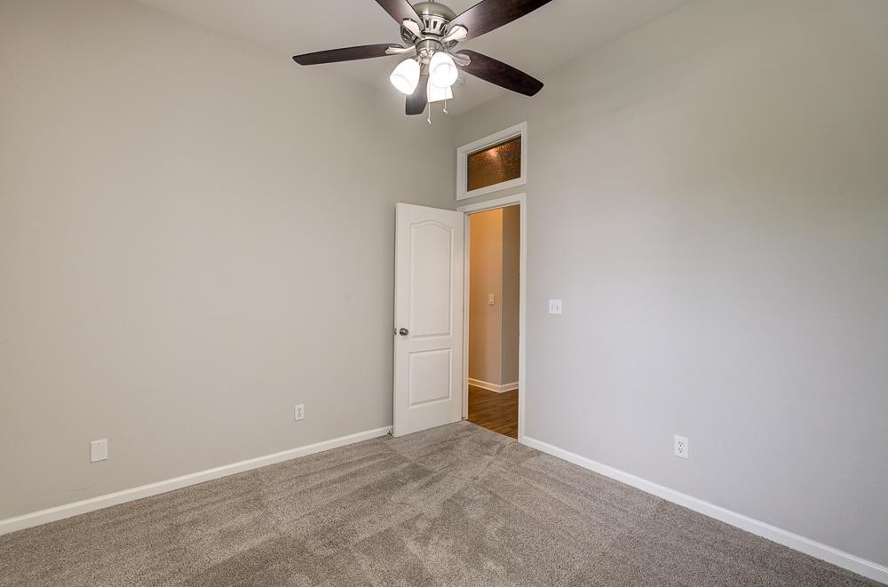 3235 Rall Ave, Clovis, CA 93619