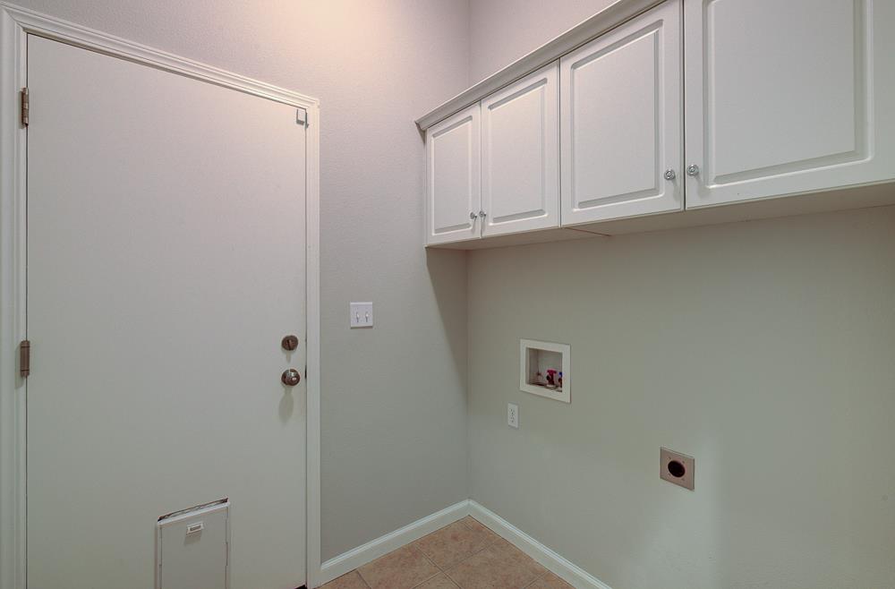 3235 Rall Ave, Clovis, CA 93619