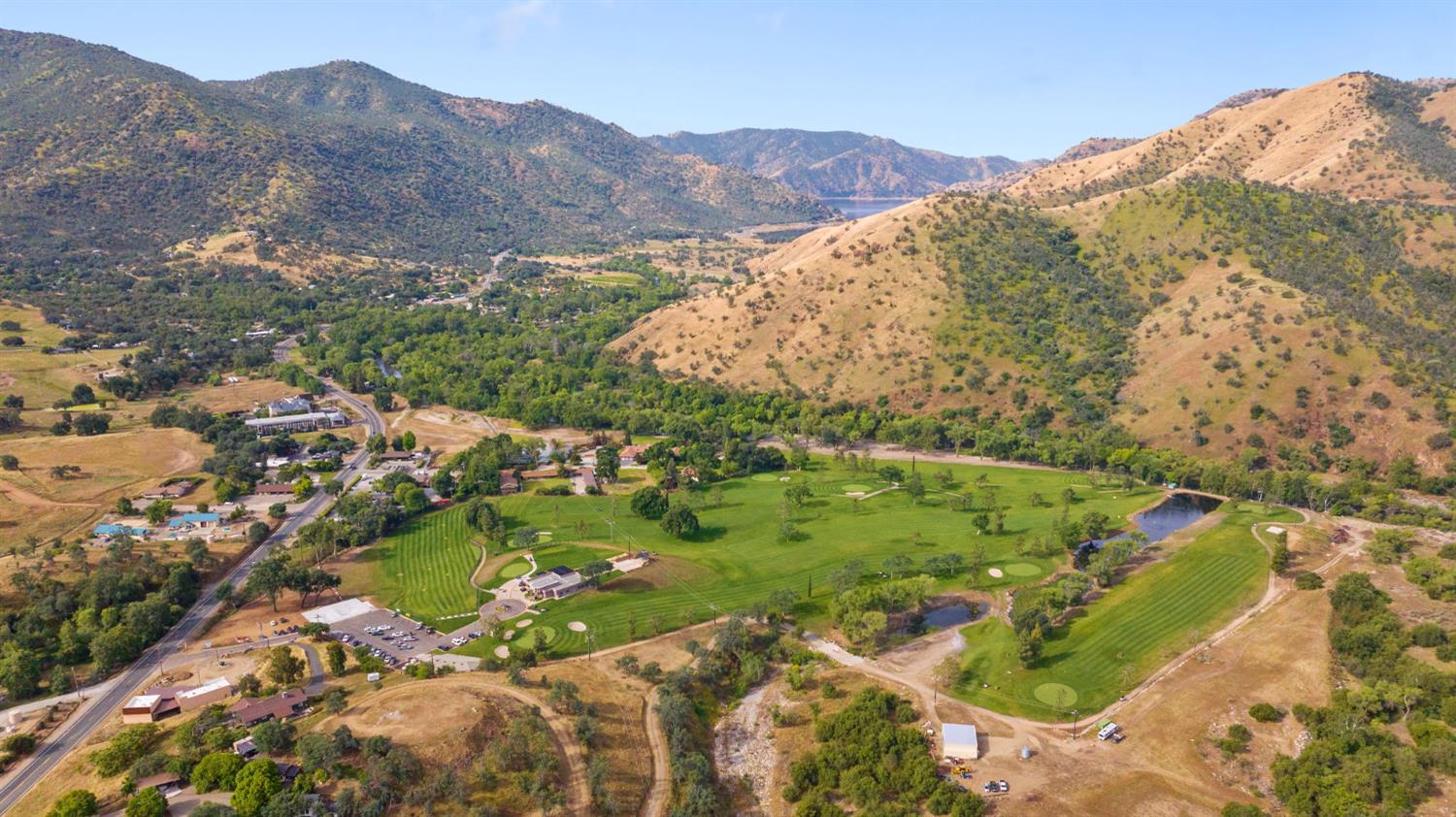 41117 Sierra Dr, Three Rivers, CA 93271