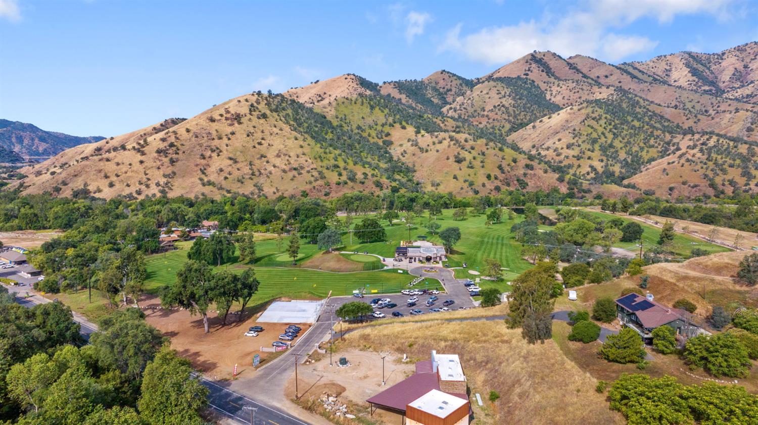 41117 Sierra Dr, Three Rivers, CA 93271