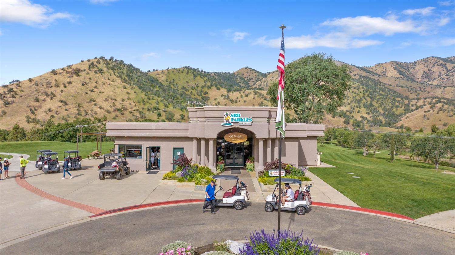 41117 Sierra Dr, Three Rivers, CA 93271
