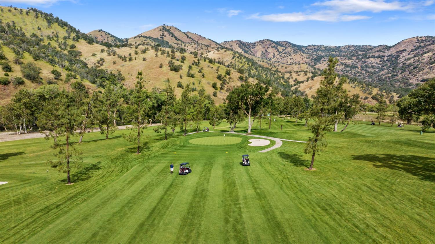 41117 Sierra Dr, Three Rivers, CA 93271