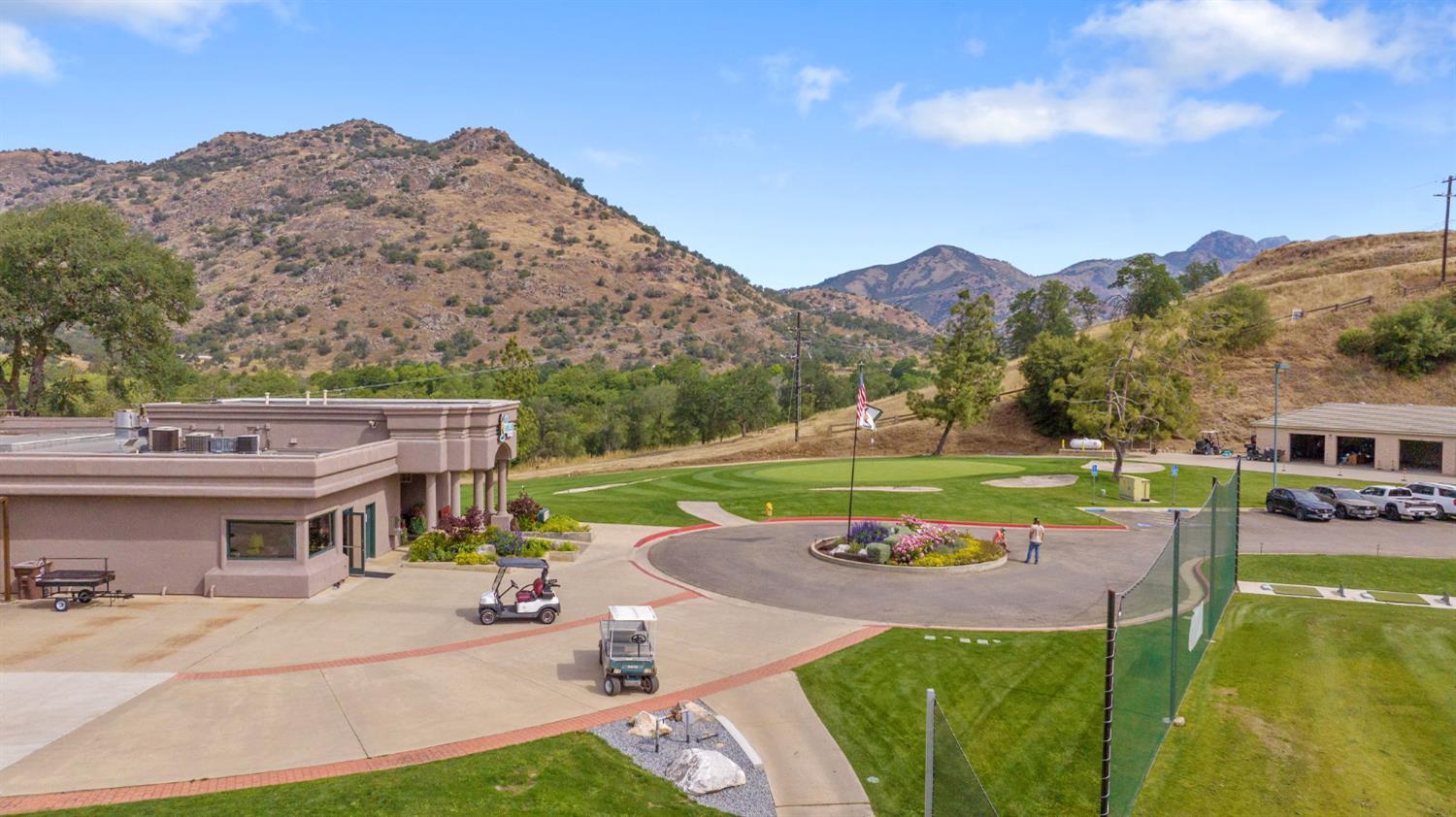 41117 Sierra Dr, Three Rivers, CA 93271