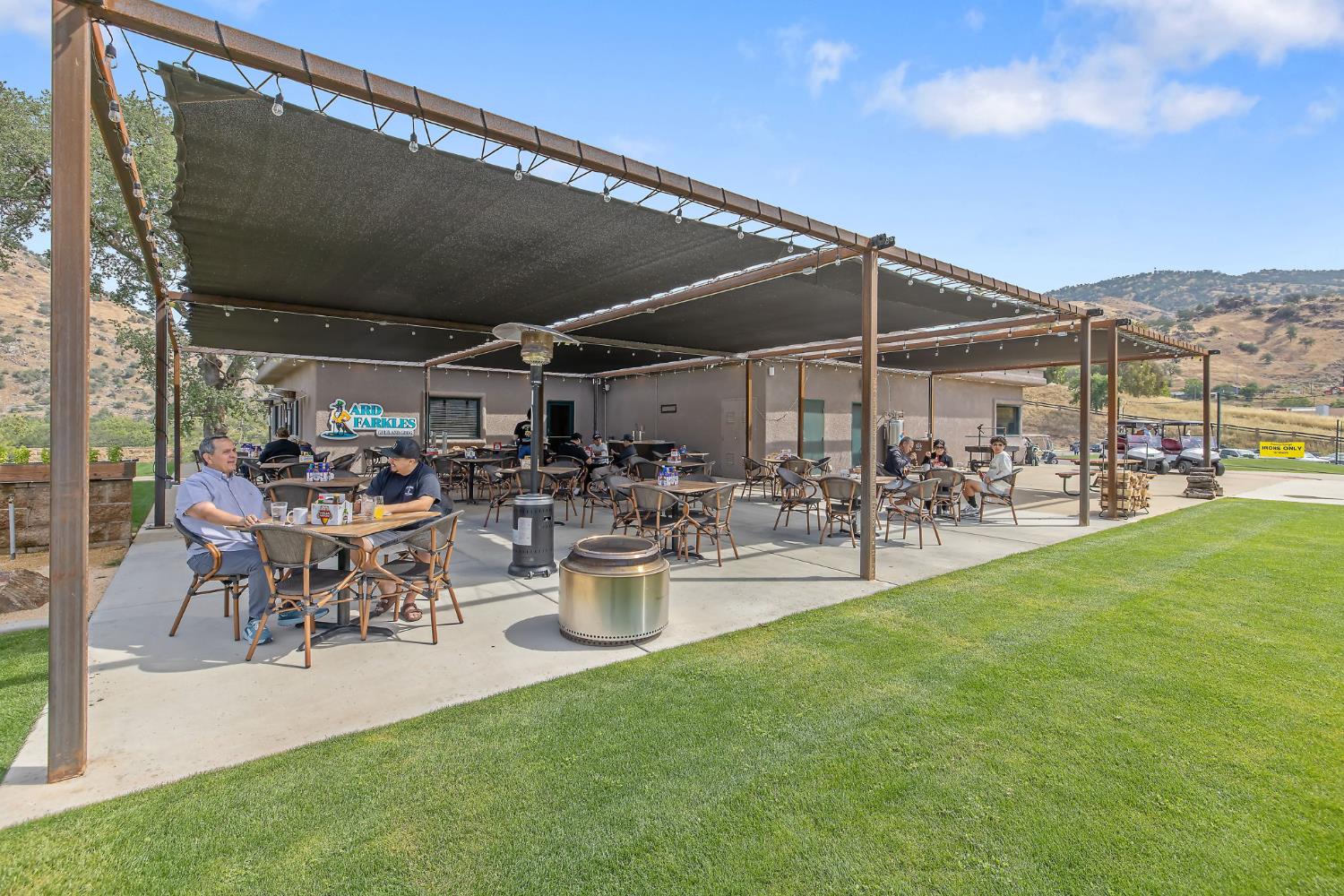 41117 Sierra Dr, Three Rivers, CA 93271