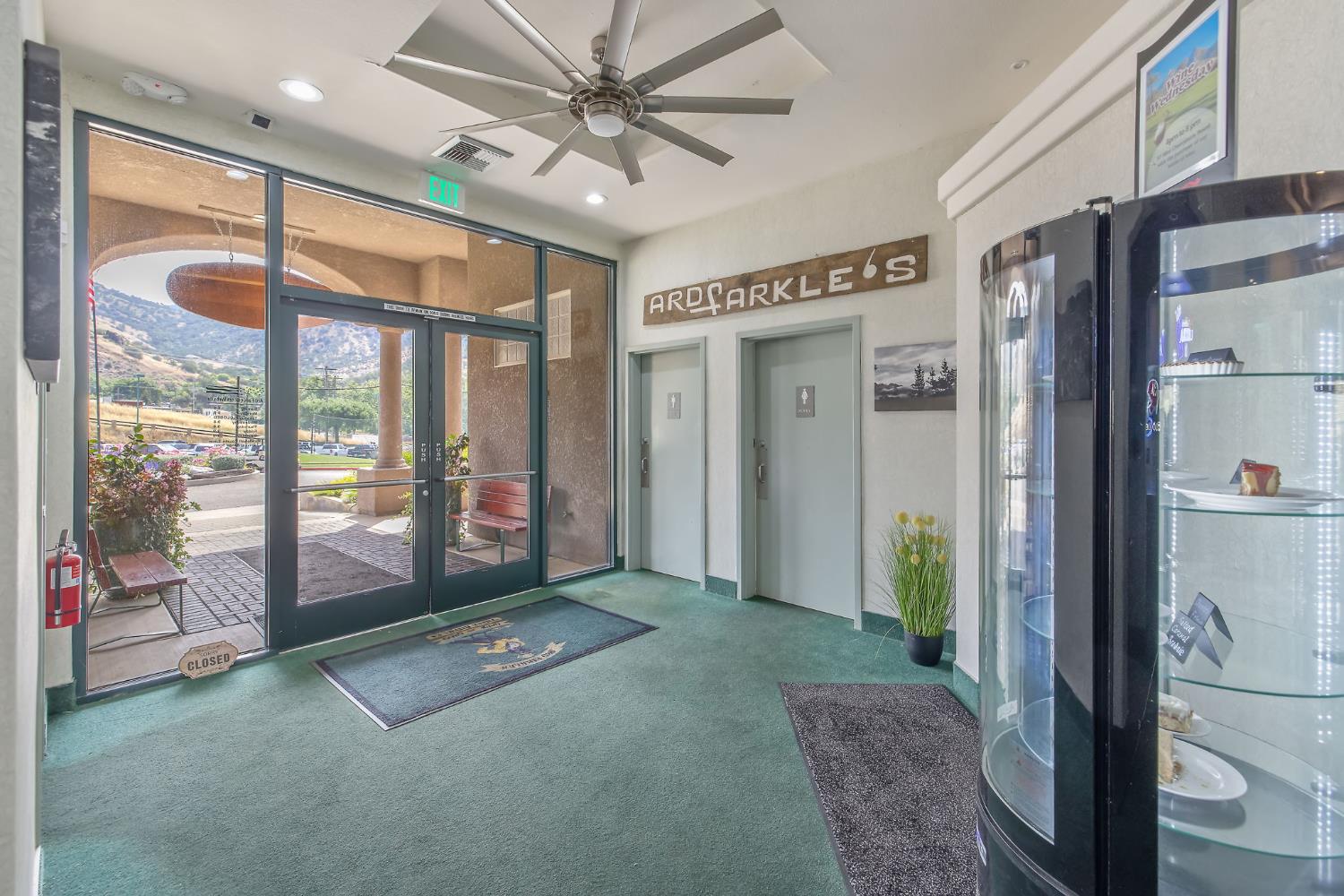 41117 Sierra Dr, Three Rivers, CA 93271