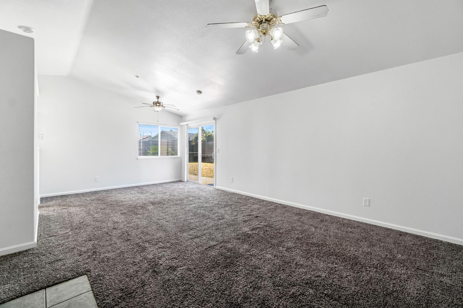 6253 W San Carlos Ave, Fresno, CA 93723