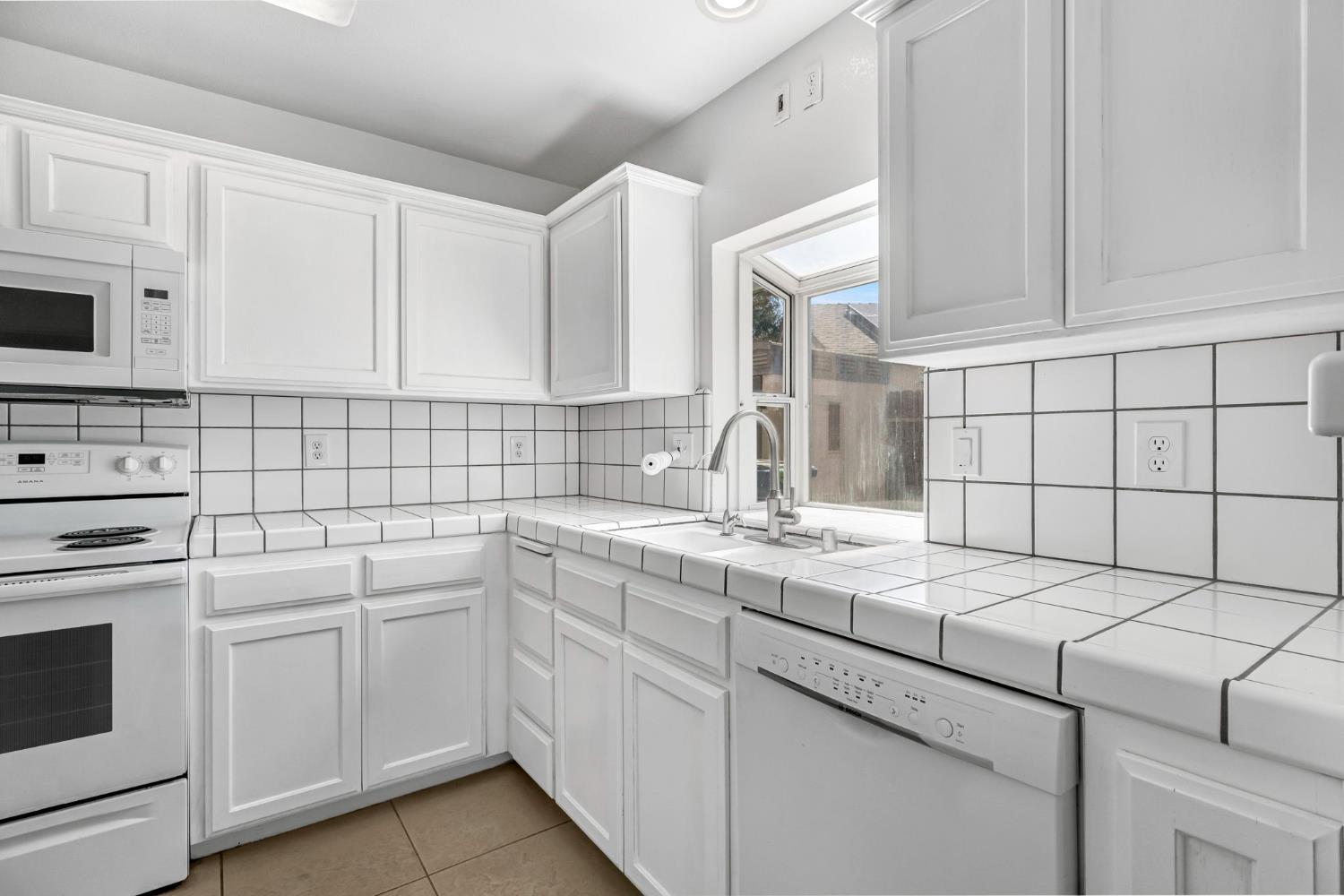 6253 W San Carlos Ave, Fresno, CA 93723