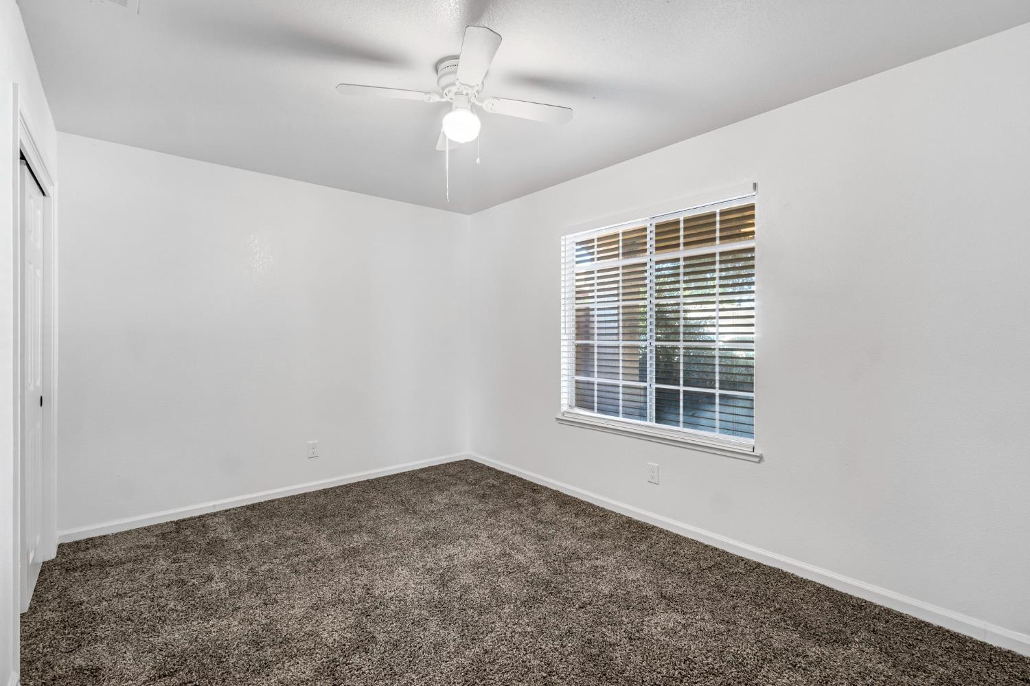6253 W San Carlos Ave, Fresno, CA 93723