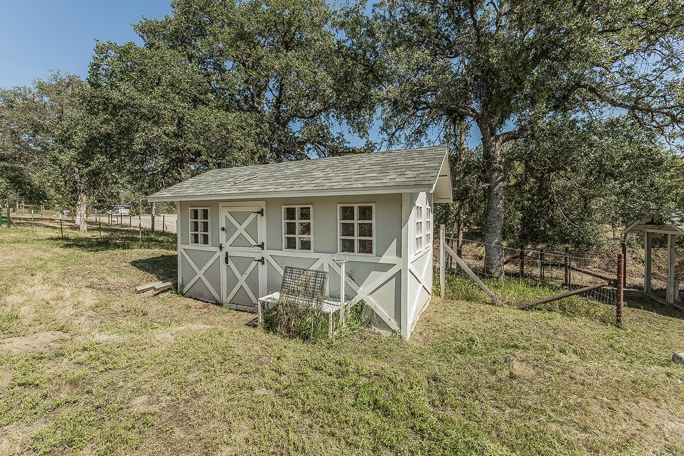 35073 Auberry Rd, Auberry, CA 93602