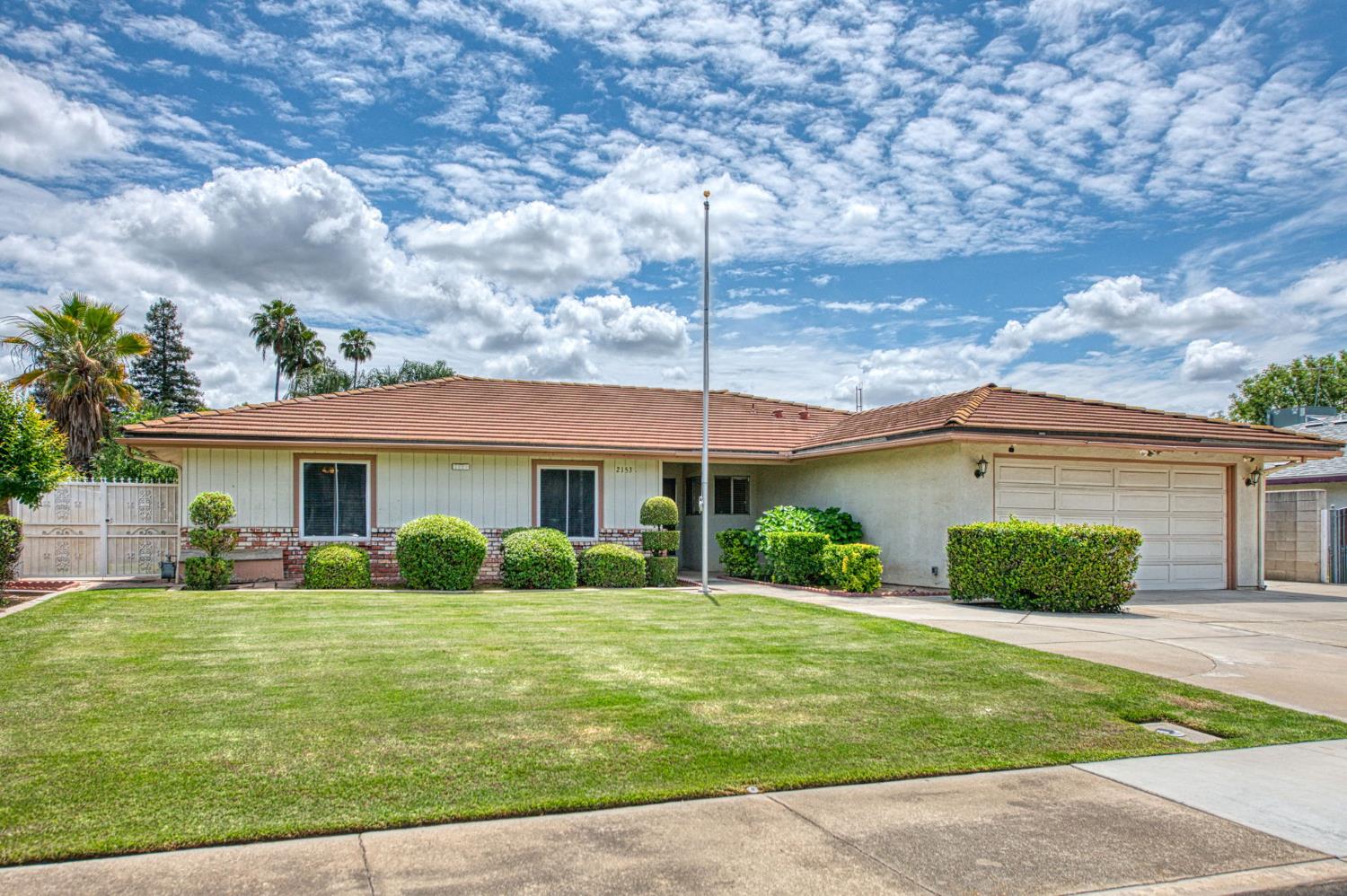 2153 Jenni Ave, Sanger, CA 93657