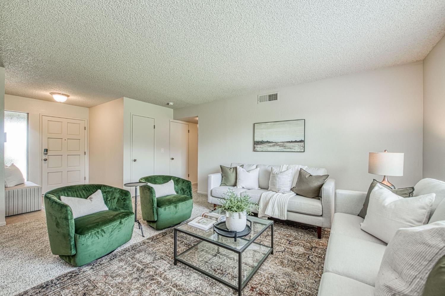 2153 Jenni Ave, Sanger, CA 93657