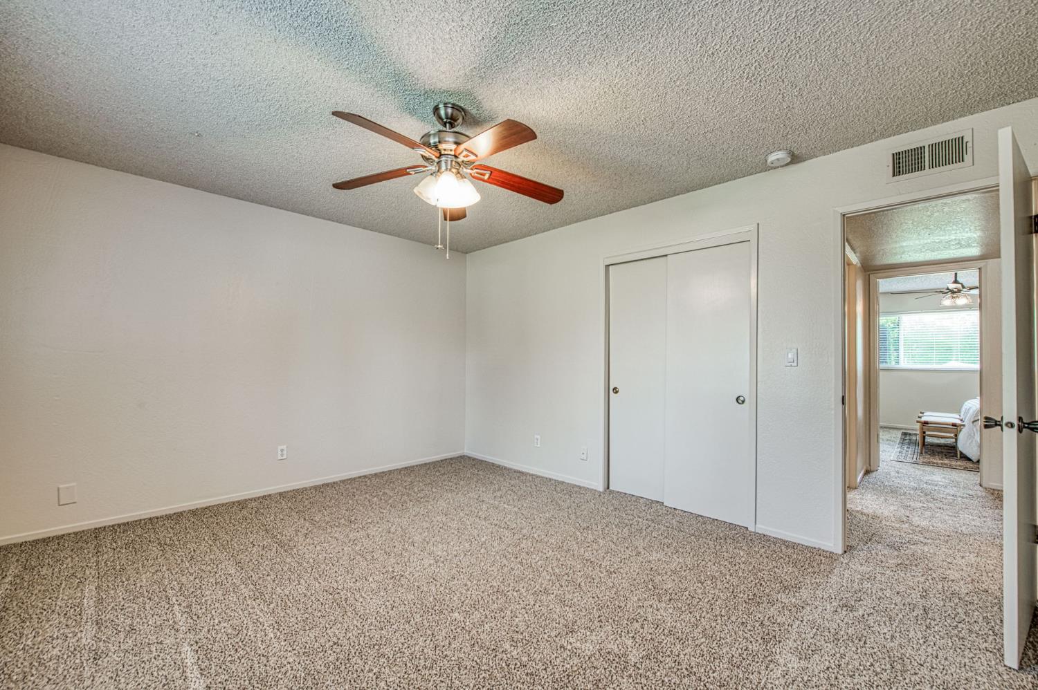 2153 Jenni Ave, Sanger, CA 93657