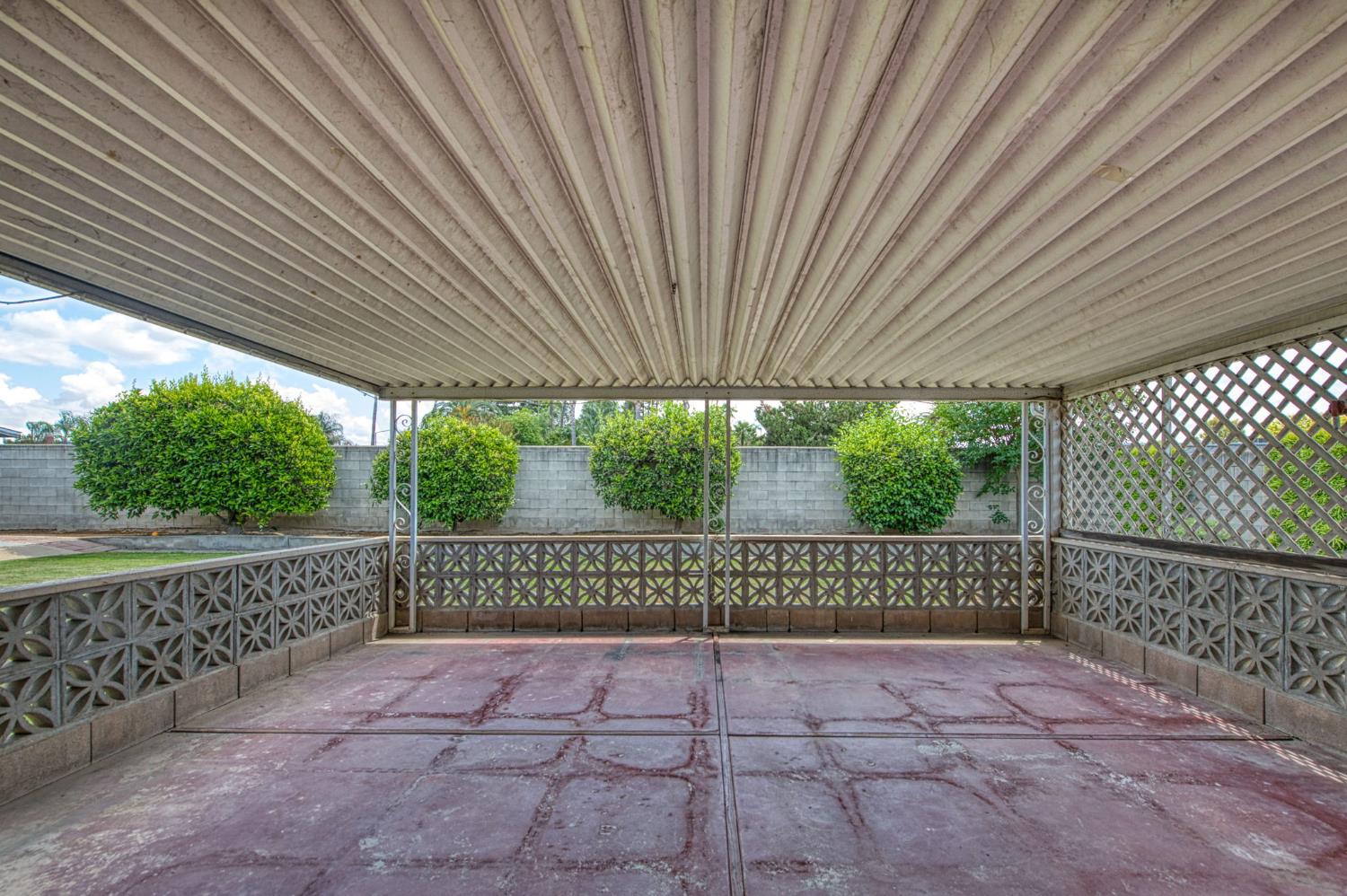 2153 Jenni Ave, Sanger, CA 93657