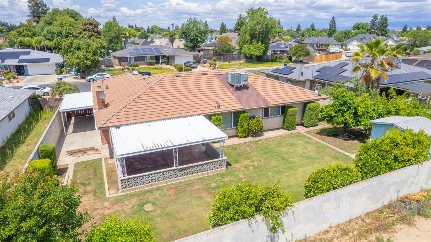 2153 Jenni Ave, Sanger, CA 93657