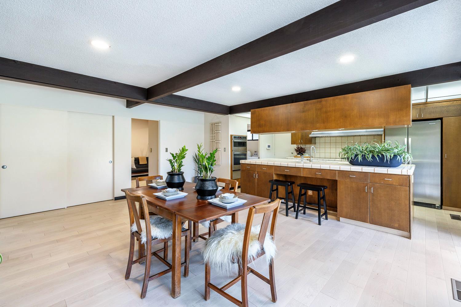 2530 W Wrenwood Ave, Fresno, CA 93711