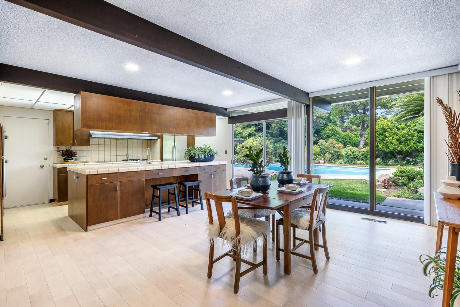 2530 W Wrenwood Ave, Fresno, CA 93711