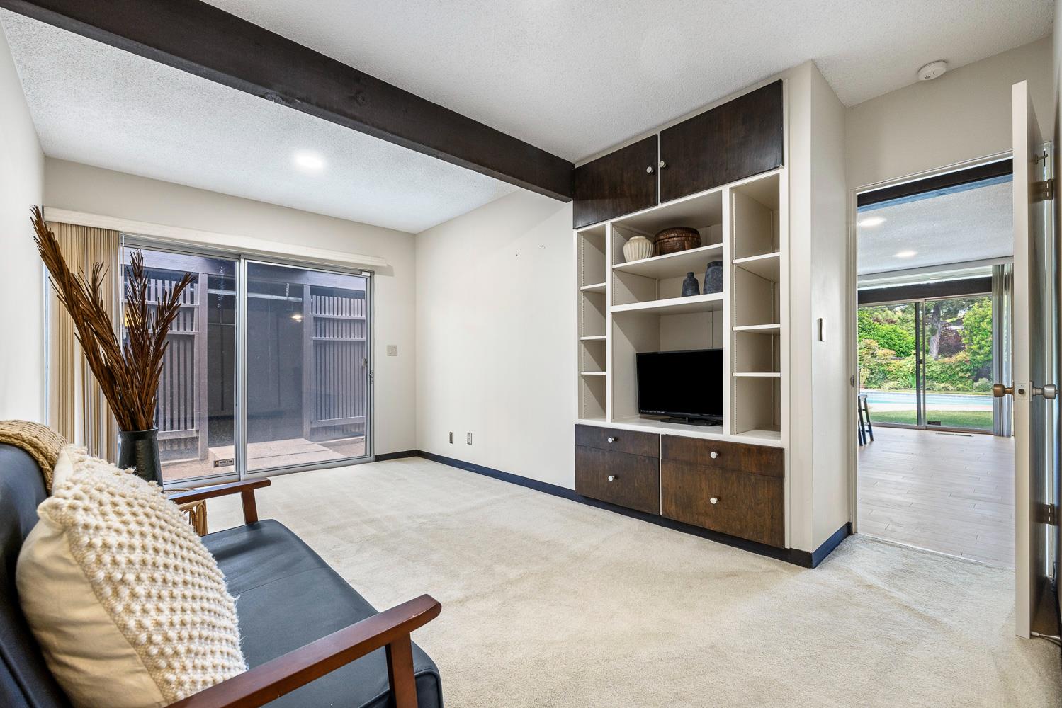 2530 W Wrenwood Ave, Fresno, CA 93711