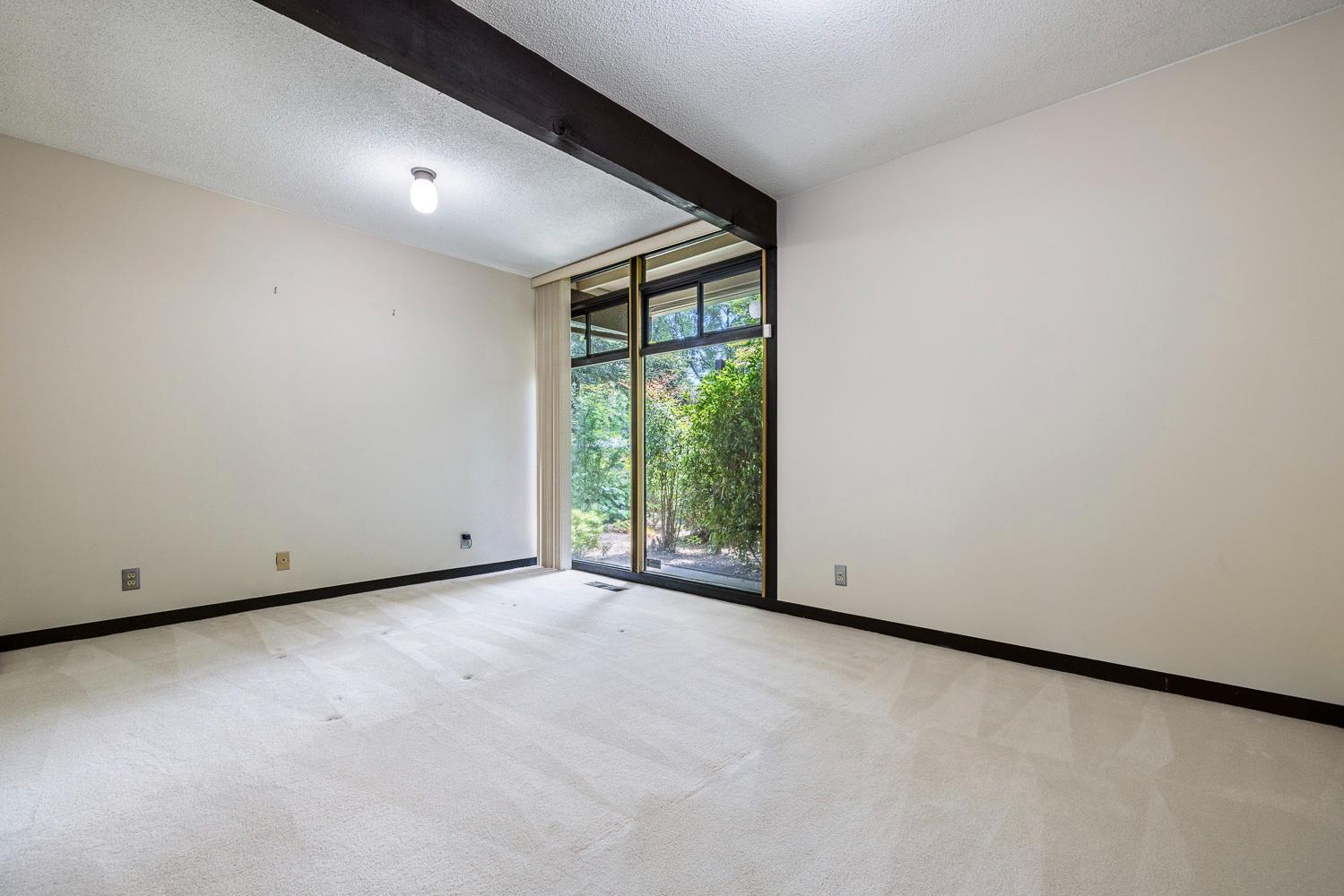 2530 W Wrenwood Ave, Fresno, CA 93711