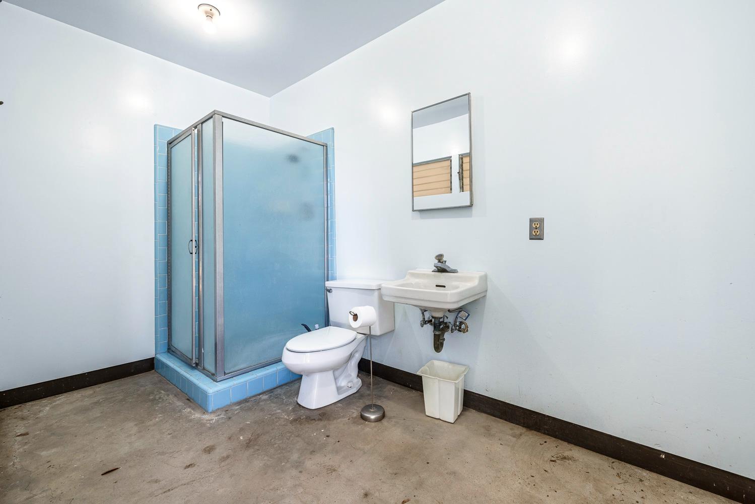 2530 W Wrenwood Ave, Fresno, CA 93711