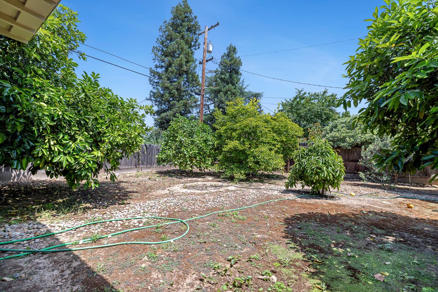 2530 W Wrenwood Ave, Fresno, CA 93711