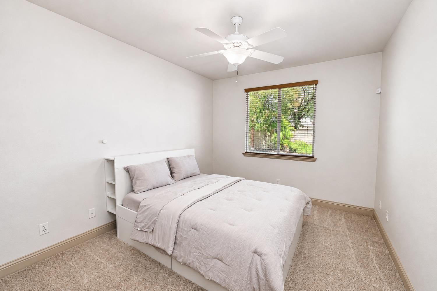 2182 E Carnoustie Ave, Fresno, CA 93730