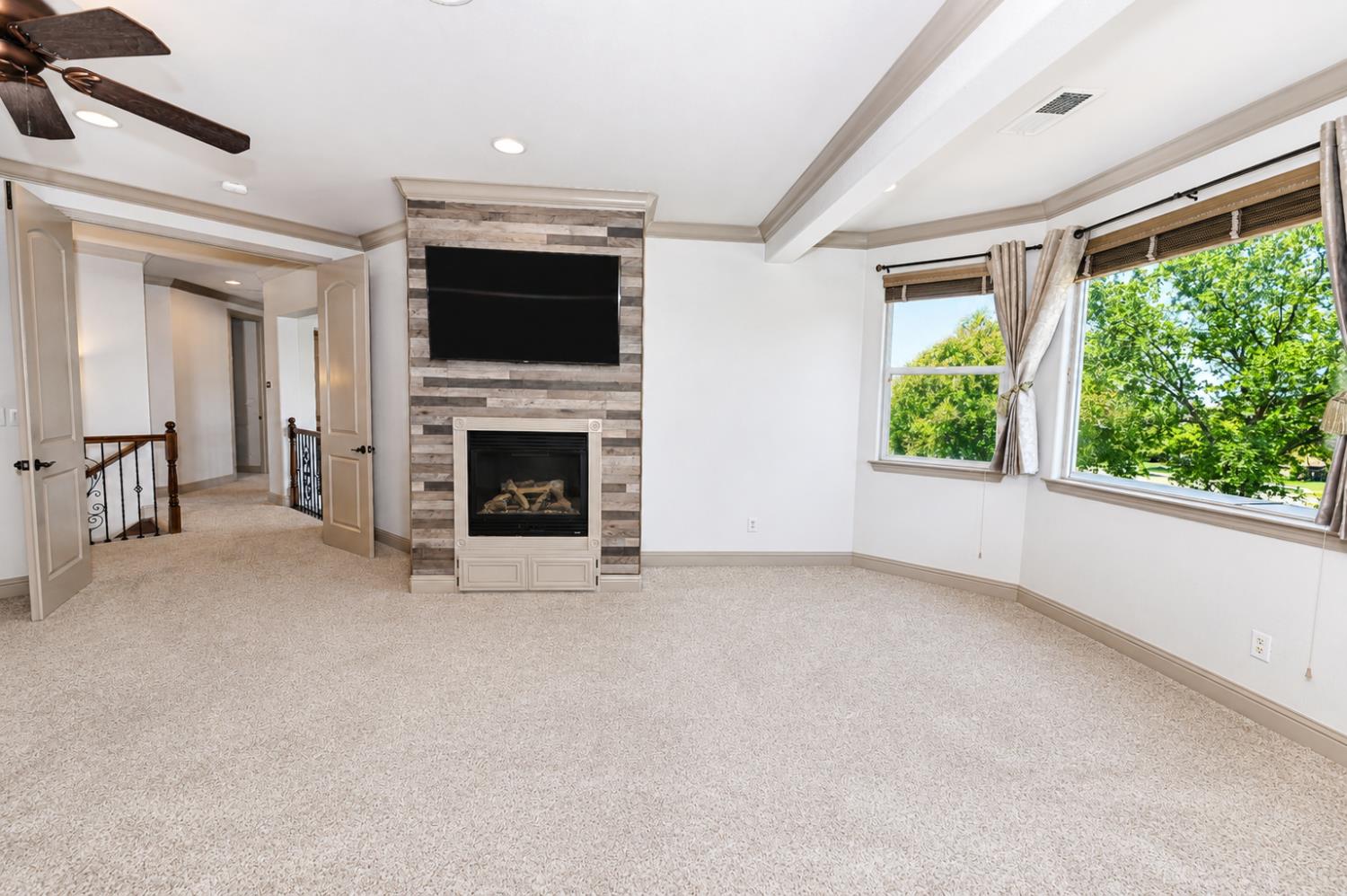 2182 E Carnoustie Ave, Fresno, CA 93730