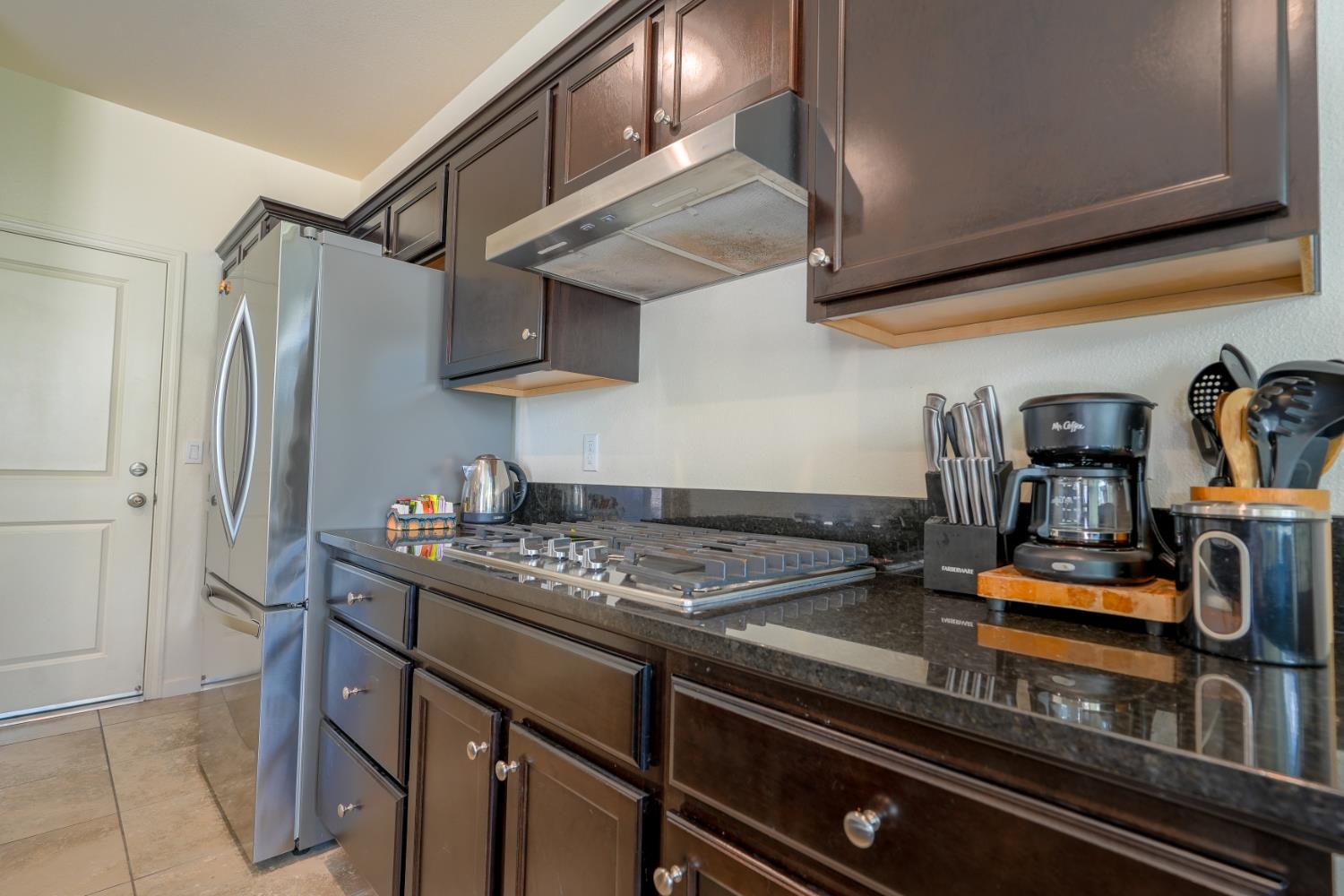 611 N Cattail Ct, Fresno, CA 93727