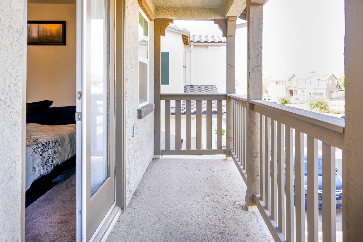 611 N Cattail Ct, Fresno, CA 93727