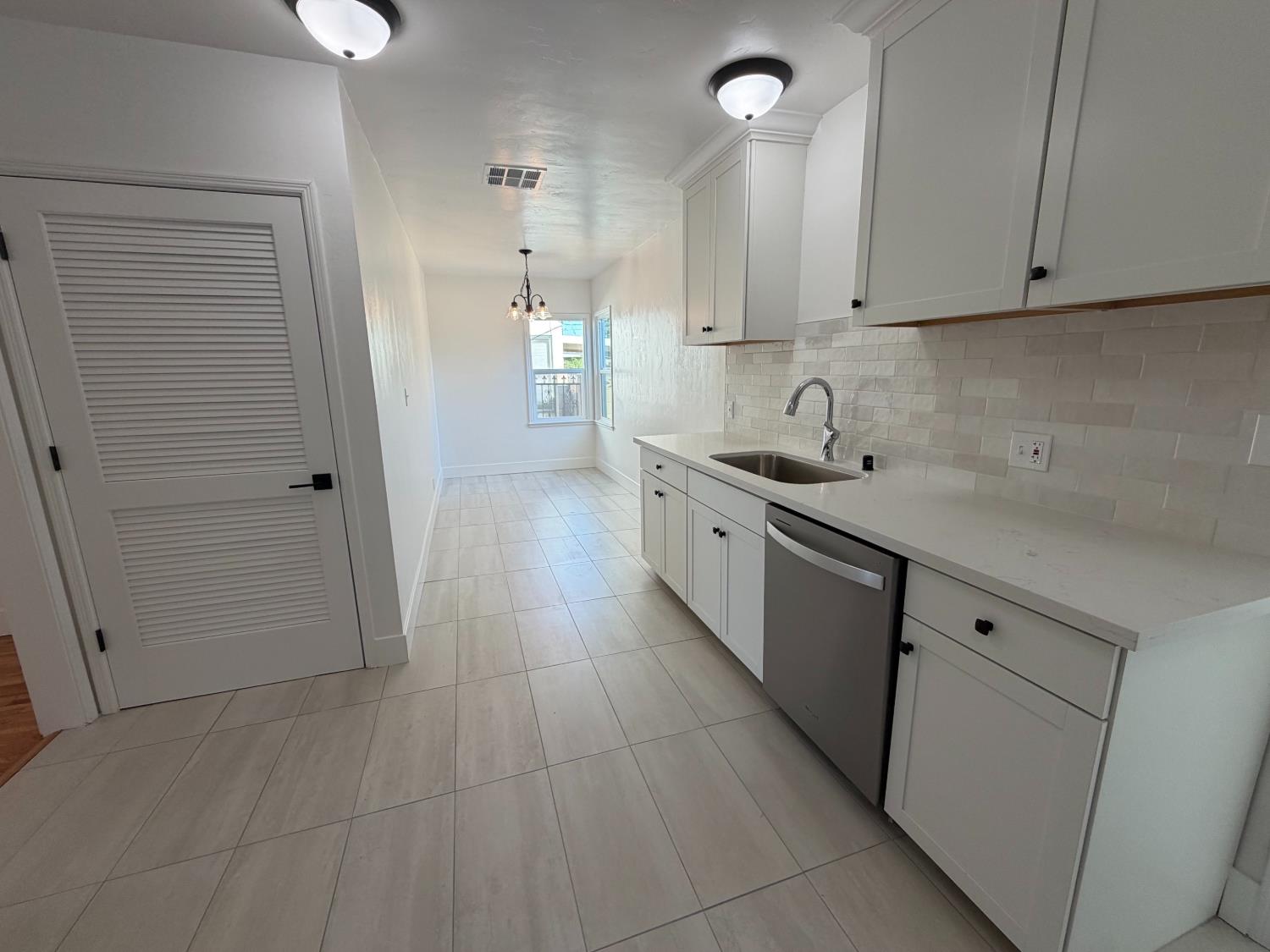 74 E Garland Ave, Fresno, CA 93704