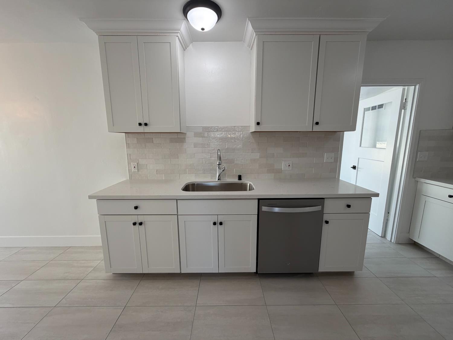 74 E Garland Ave, Fresno, CA 93704
