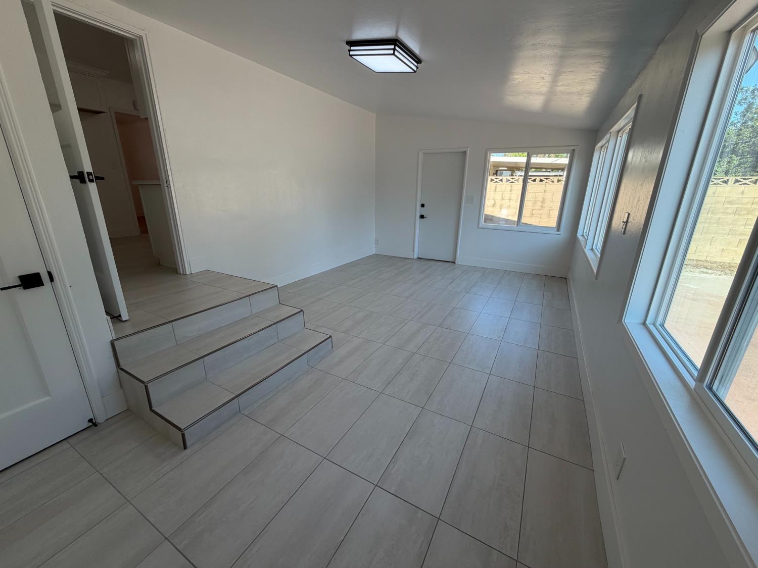 74 E Garland Ave, Fresno, CA 93704