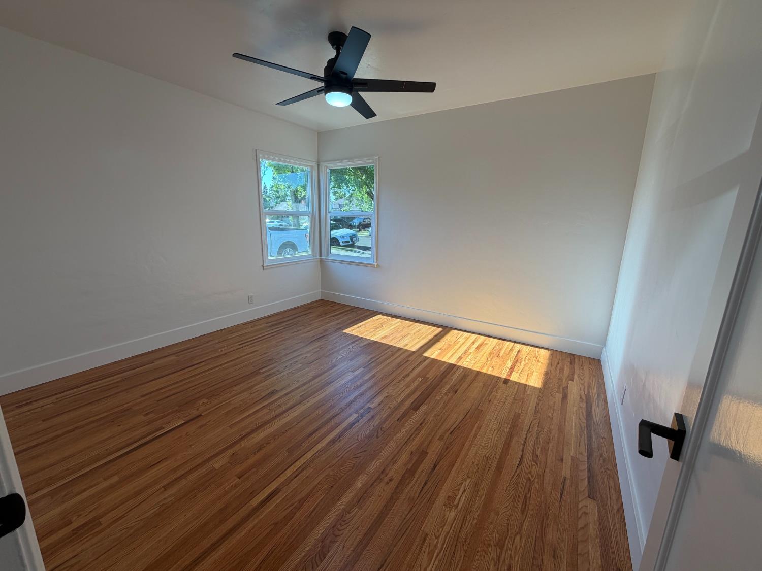 74 E Garland Ave, Fresno, CA 93704