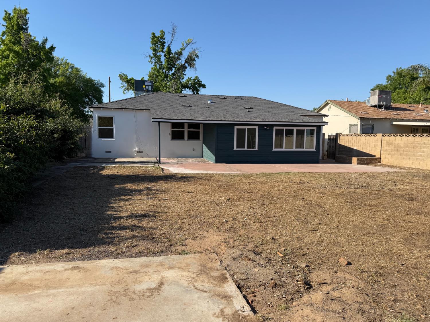 74 E Garland Ave, Fresno, CA 93704