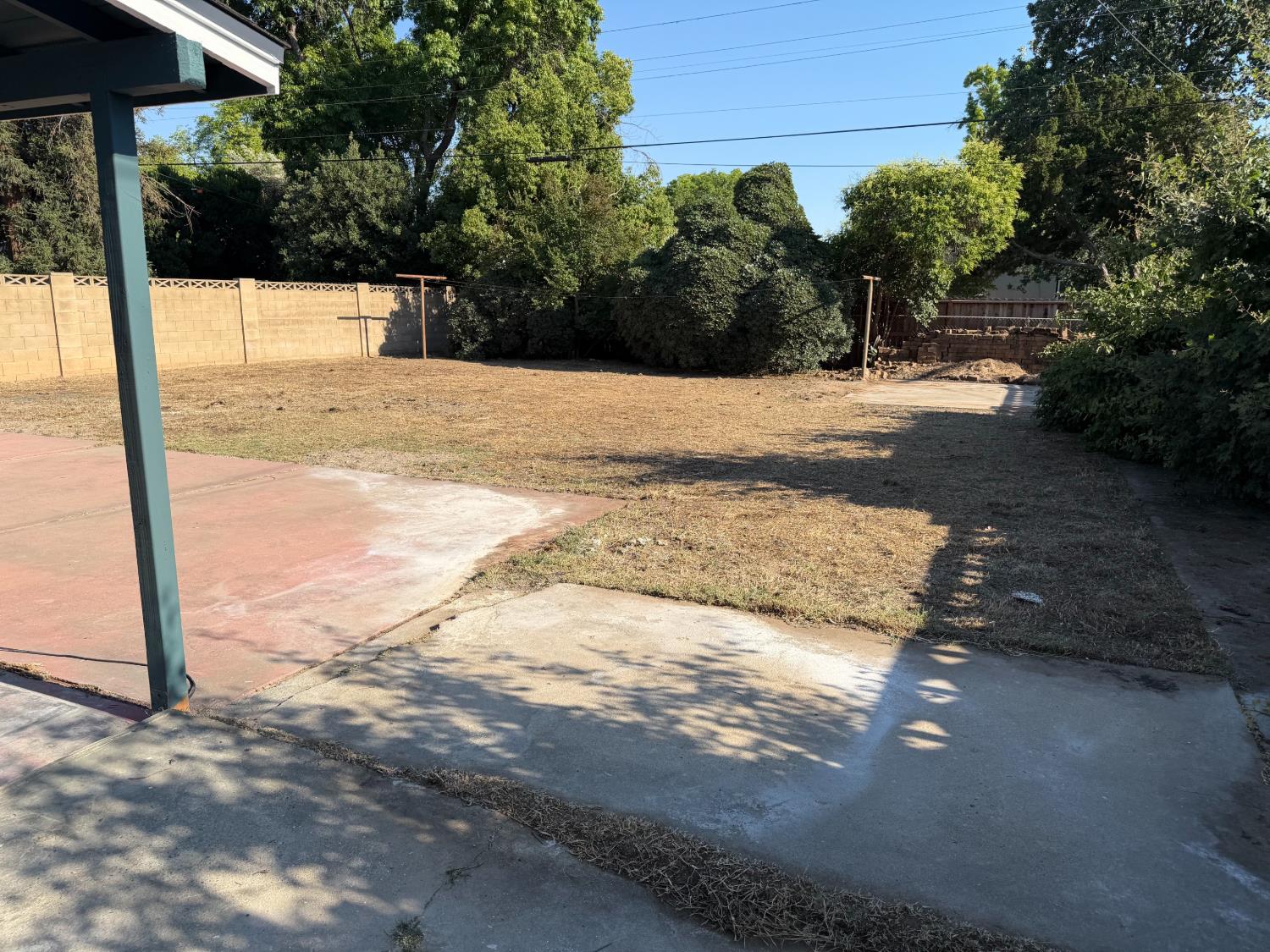 74 E Garland Ave, Fresno, CA 93704