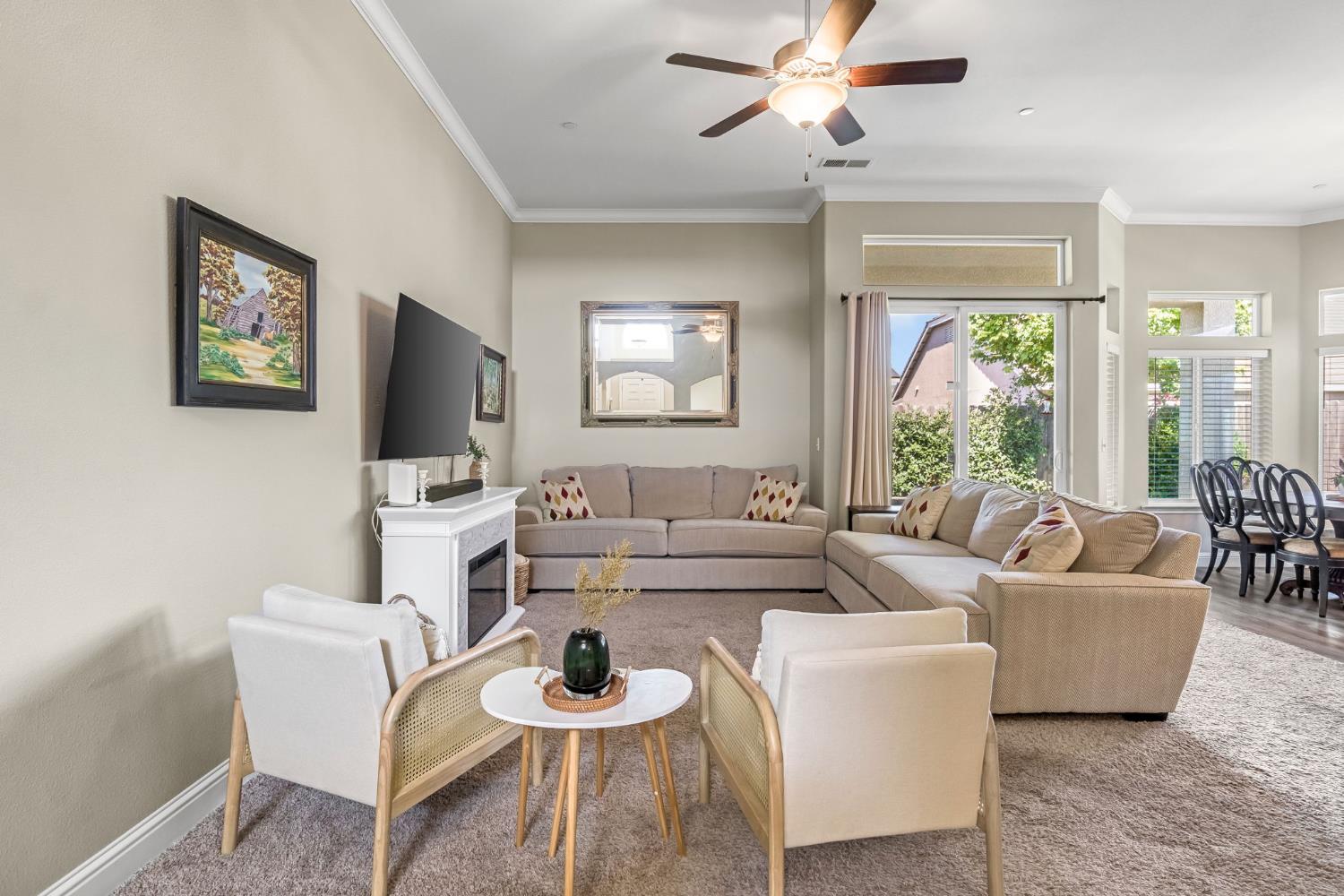 2773 8Th Avenue Dr, Kingsburg, CA 93631