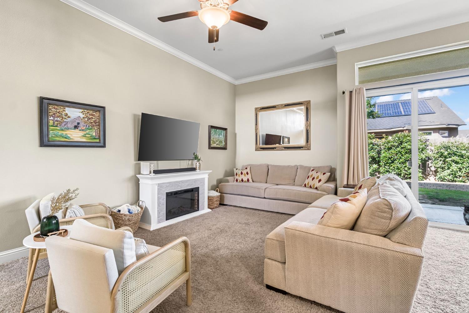 2773 8Th Avenue Dr, Kingsburg, CA 93631