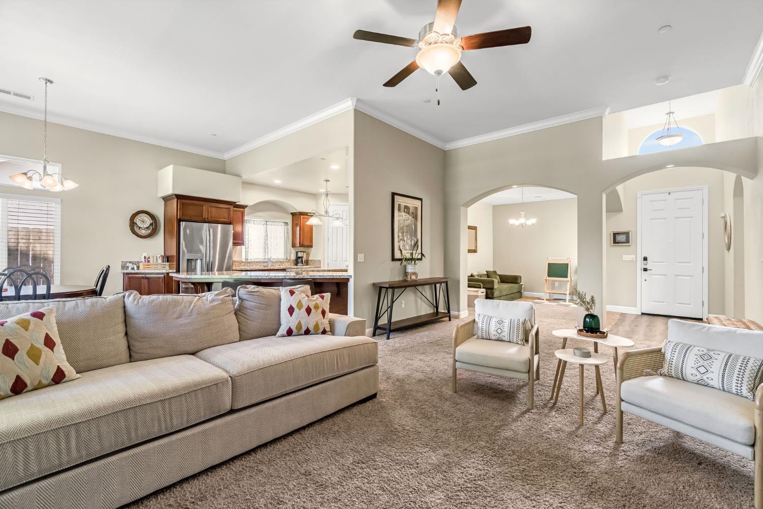 2773 8Th Avenue Dr, Kingsburg, CA 93631